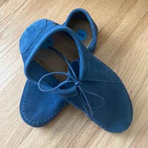 Pretty blue suede shoes! Only worn once .